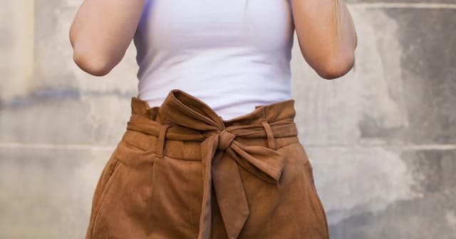 Spodnie paperbag dla kogo? Odkryj, jak podkreślić sylwetkę Spodnie paperbag dla kogo? Odkryj, jak podkreślić sylwetkę