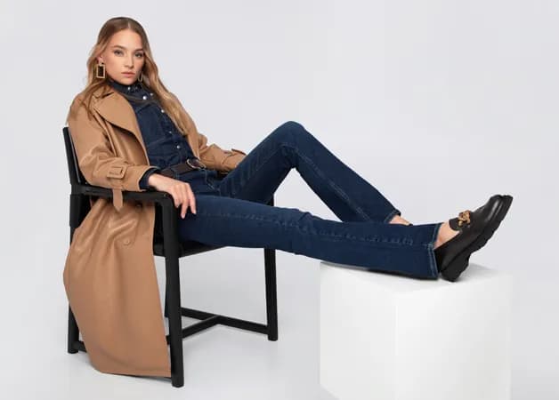 Jakie buty do jeansów – unikaj modowych wpadek i wybierz stylowo Jakie buty do jeansów – unikaj modowych wpadek i wybierz stylowo